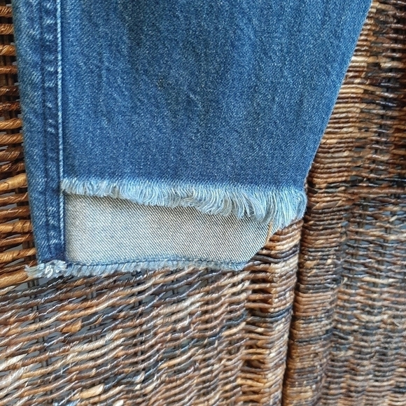 Abercrombie & Fitch 24 x 27 Blue Distressed High Rise Tapered Leg Denim Jeans - Picture 4 of 9